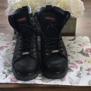 Men’s Harley Davidson biker boots worn a couple times but in great condition